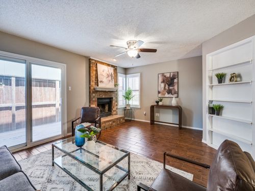 46 Morrow Dr, Bedford, TX, 76021-5682 | Card Image