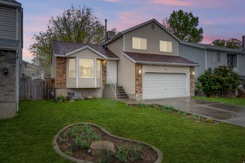 7960 Shayla Dr, West Jordan, UT, 84088-7642 | Card Image