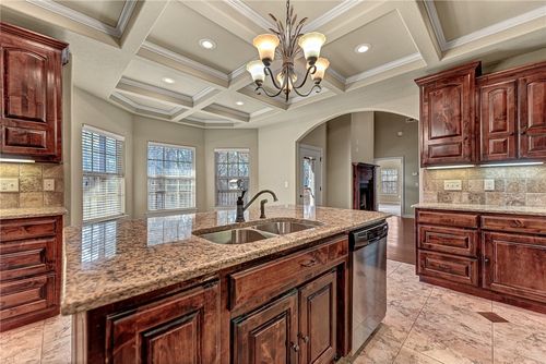 10 Martha Cir, Bella Vista, AR, 72715-6637 | Card Image