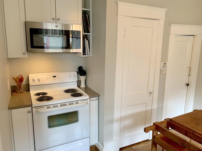 2024 10 Th Ave S, House other with 2 bedrooms, 1 bathrooms and 2 parking in Nashville TN | Image 12