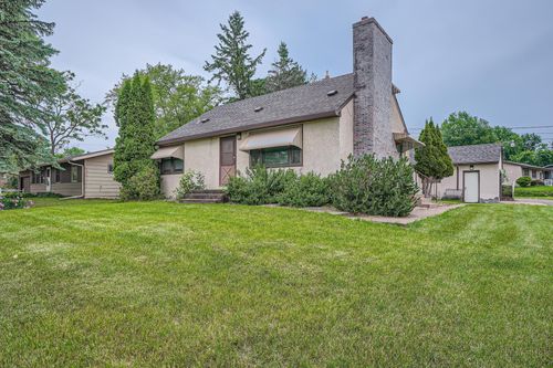 2415 Geneva Ave N, Oakdale, MN, 55128-3712 | Card Image