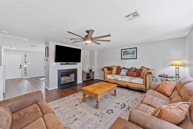 201 S Sumac Ln, House other with 3 bedrooms, 3 bathrooms and null parking in Georgetown TX | Image 6