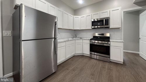 275 S 56th St, Philadelphia, PA, 19139-3904 | Card Image