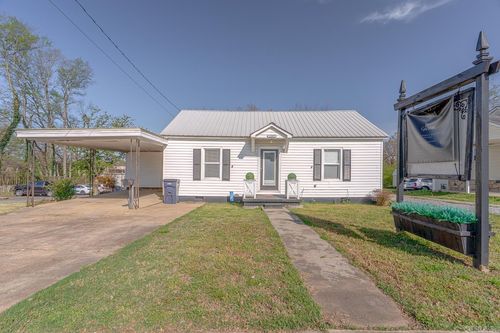 1261 E College St, Batesville, AR, 72501-3548 | Card Image