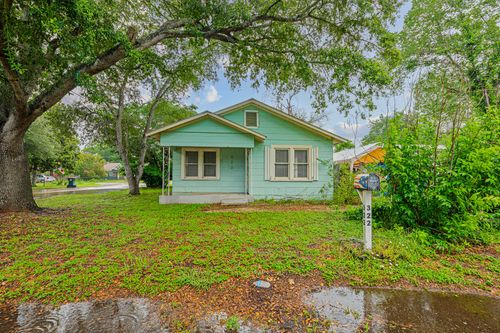 322 Blanco St, Luling, TX, 78648-2806 | Card Image