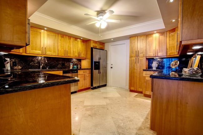 APT-1806 - 1370 S Ocean Blvd, Condo with 2 bedrooms, 2 bathrooms and null parking in Pompano Beach FL | Image 6