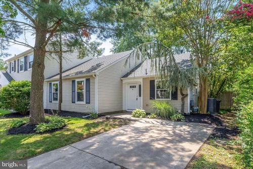 111 Burgundy Ct, WENONAH, NJ, 08090-2033 | Card Image