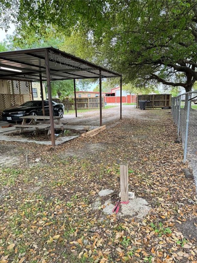 17218 Cheyenne Street, For Sale in Baytown Zoocasa