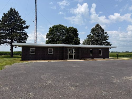 18573 Pennington Rd, Sterling, IL, 61081-9505 | Card Image