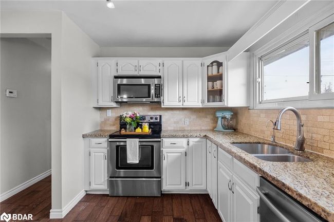 13 Huron St, House other with 4 bedrooms, 2 bathrooms and 8 parking in Minesing ON | Image 7