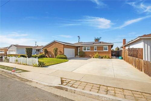 825 Mulberry, Brea, CA, 92821 | Card Image