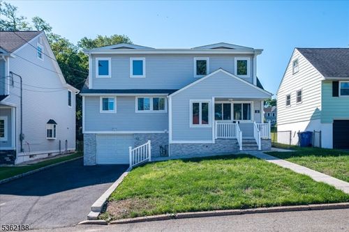 5 Alvin Ct, Metuchen, NJ, 08840-2813 | Card Image