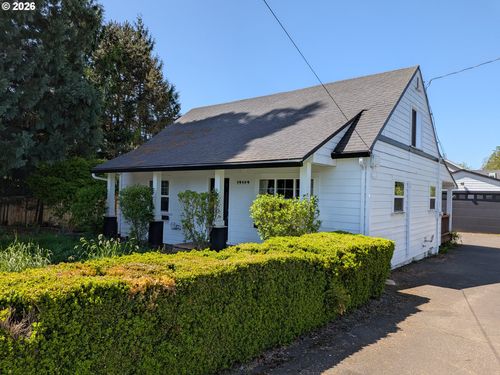 19149 S End Rd, Oregon City, OR, 97045-9732 | Card Image