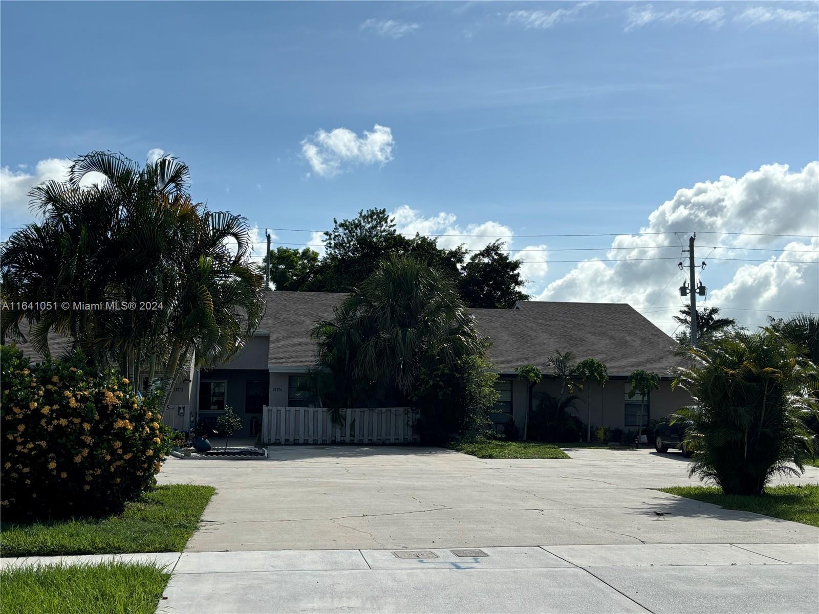 Peconic Ct, Wellington, FL 33414