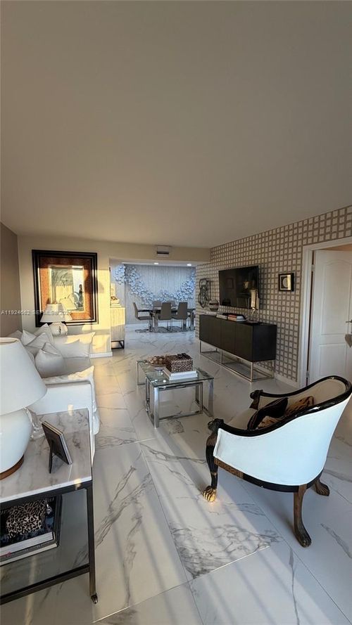 apt-1814-2333 Brickell Ave, Miami, FL, 33129-2415 | Card Image