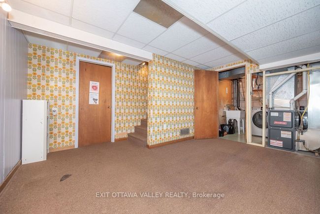 8 Sumac Crt, House other with 4 bedrooms, 2 bathrooms and 3 parking in Deep River ON | Image 28