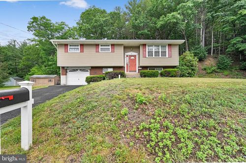 30 N Valley Street, NEW PHILADELPHIA, PA, 17959 | Card Image
