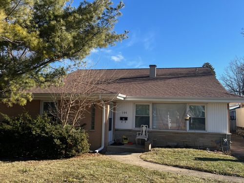 107 N Pierce Ave, Wheaton, IL, 60187-4631 | Card Image