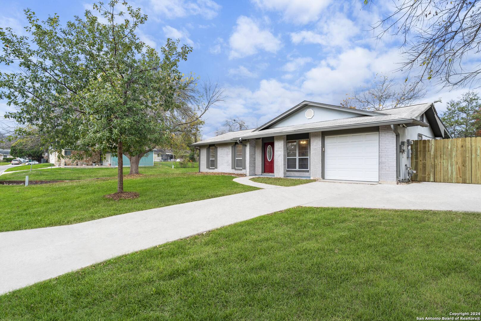 Northledge Dr, Live Oak, TX 78233