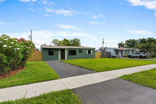 321 Ne 59th St, Oakland Park, FL, 33334-1842 | Card Image