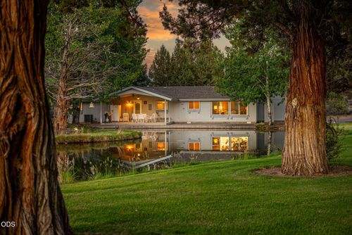 62765 Stenkamp Rd, Bend, OR, 97701-9787 | Card Image