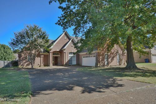 9354 Gee Gee Dr, Olive Branch, MS, 38654-7571 | Card Image