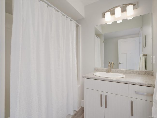 Downstairs bathroom | Image 22