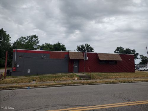 561 Seiberling St, Akron, OH, 44306-3236 | Card Image