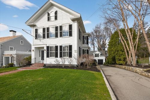 33 Lincoln St, Hingham, MA, 02043-4633 | Card Image