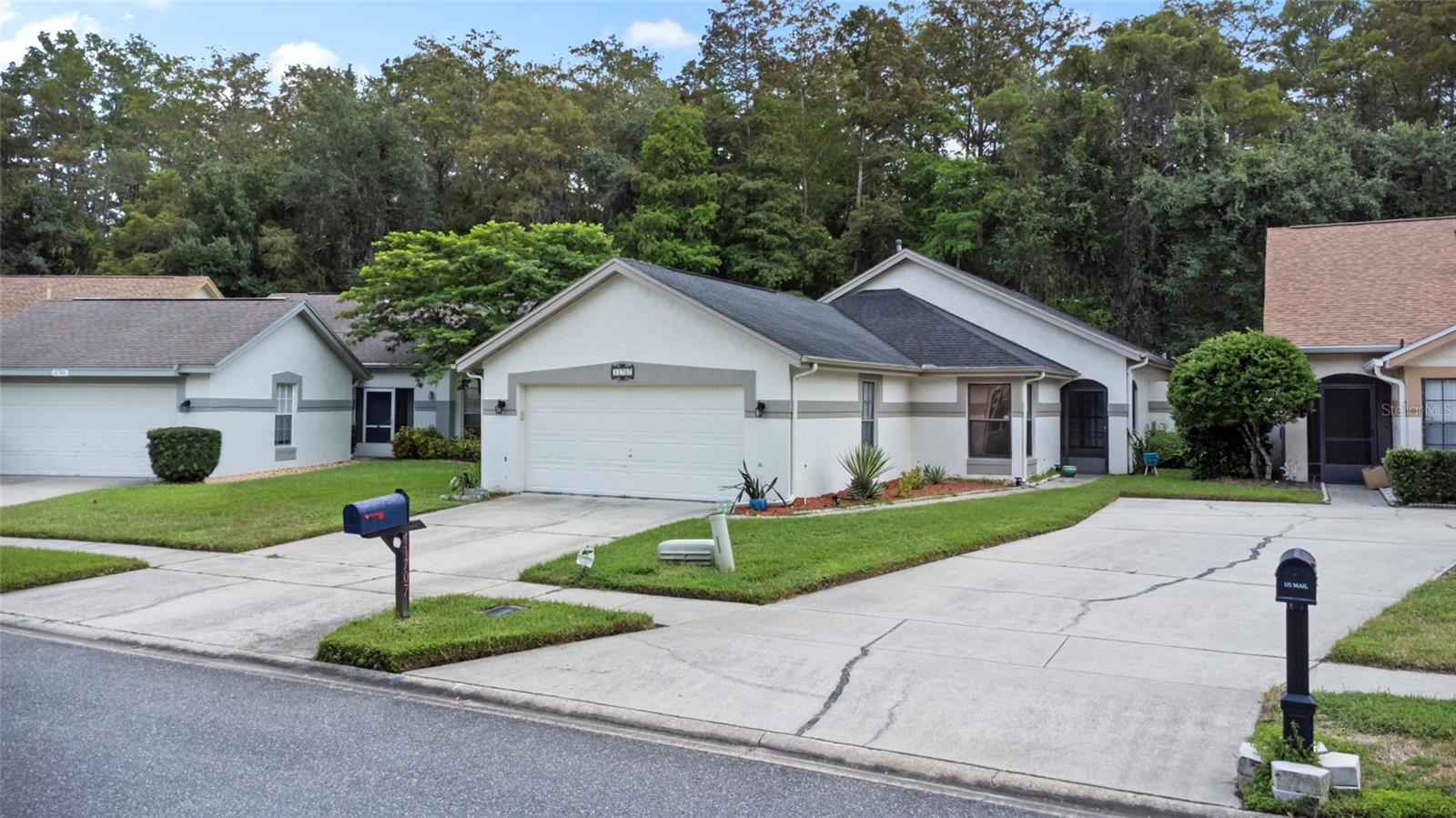 Peach Grove Ln, Orlando, FL 32821