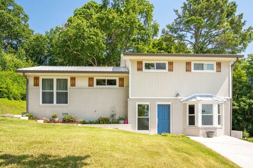 235 W Lewis St, Rossville, GA, 30741-5136 | Card Image