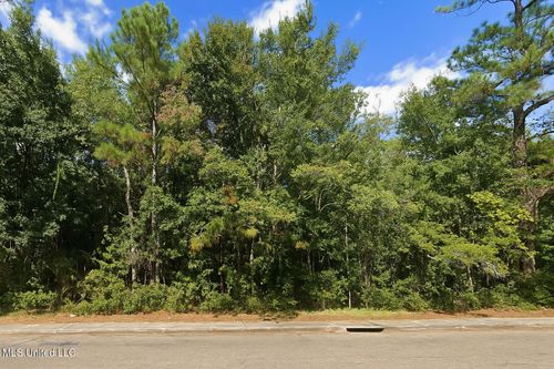 6401 Frederick St, Moss Point, MS, 39563 | Card Image