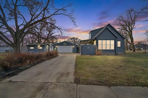 1012 Central Ave, Evansdale, IA, 50707-1212 | Card Image