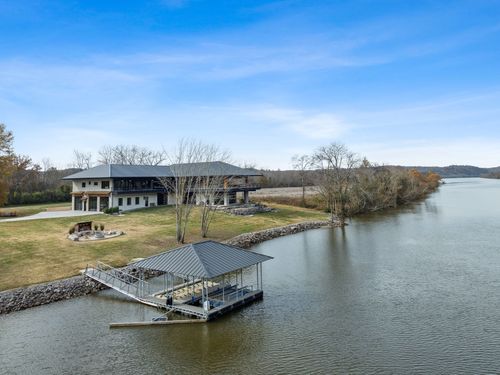 1234 Lakeside Dr, Ashland City, TN, 37015-5335 | Card Image