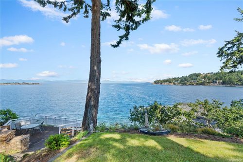 3049 Dolphin Dr, Nanoose Bay, BC, V9P9J3 | Card Image