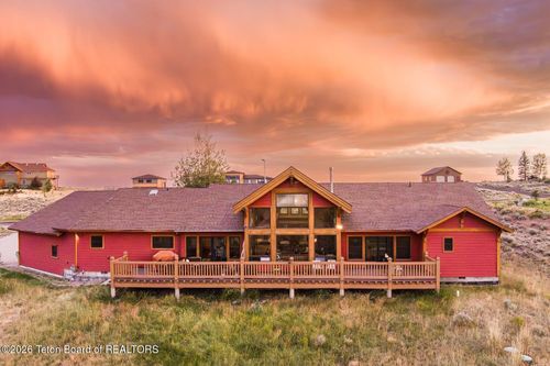 30 Broken Hills Dr, Pinedale, WY, 82941-5045 | Card Image