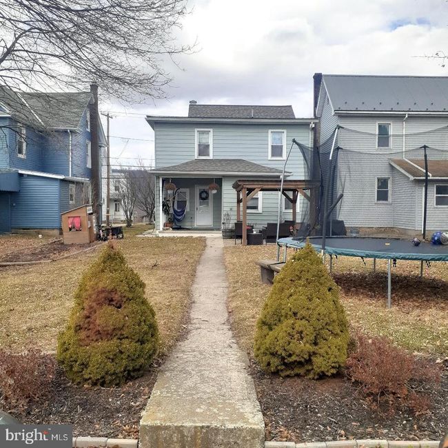 547 E Main St, House other with 4 bedrooms, 3 bathrooms and null parking in HEGINS PA | Image 7