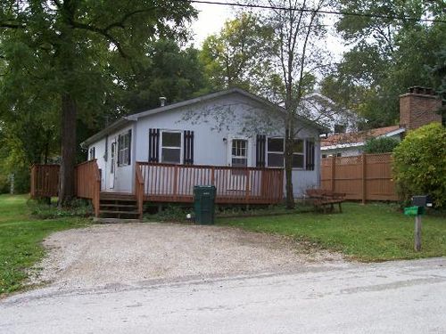 24471 W Poplar St, Round Lake, IL, 60073-1403 | Card Image