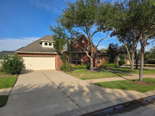 5402 Valley Country Ln, Sugar Land, TX, 77479-4537 | Card Image