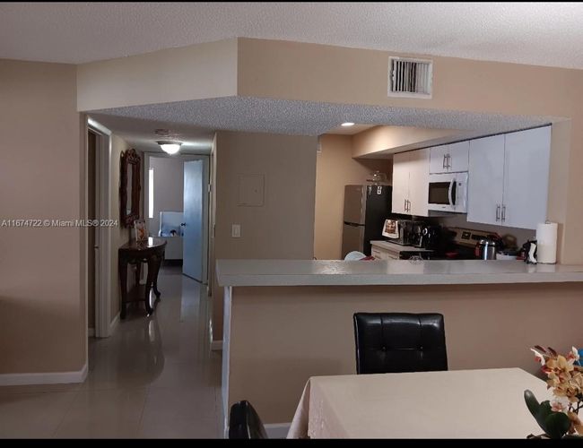 APT-108 - 18870 Nw 57 Th Ave, Condo with 2 bedrooms, 2 bathrooms and null parking in Hialeah FL | Image 26