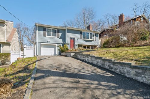 159 Chestnut Cir, Northport, NY, 11768-2012 | Card Image