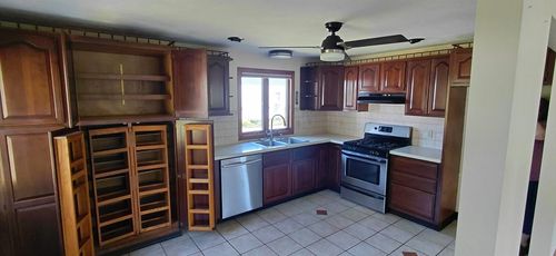 b-284 Washington St., Taunton, MA, 02780 | Card Image