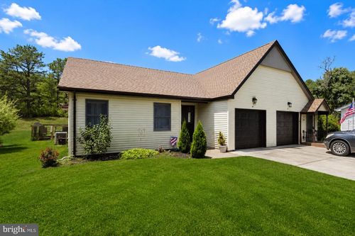 10 Cedar Ave, MANAHAWKIN, NJ, 08050-1537 | Card Image