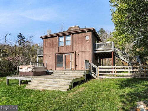 55 Pioneer Trl, GREAT CACAPON, WV, 25422 | Card Image