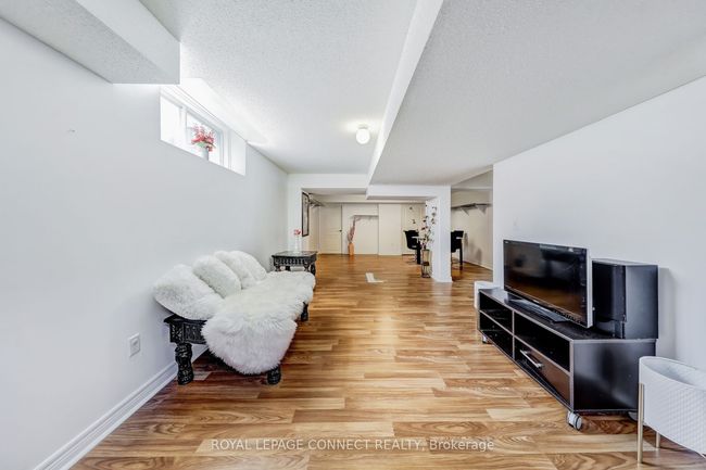 936 Langford St, House other with 5 bedrooms, 4 bathrooms and 4 parking in Oshawa ON | Image 34
