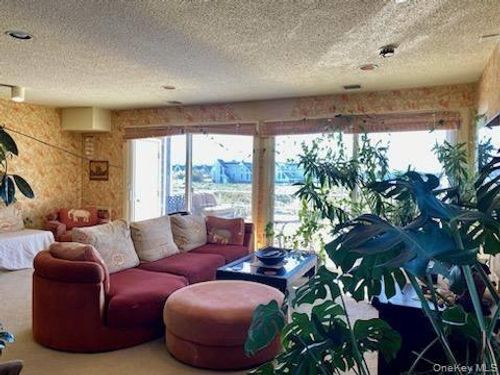 unit-13-23 Fort Pond Rd, Montauk, NY, 11954-5305 | Card Image