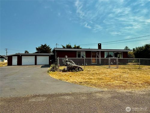 201 W Seattle Ave, Westport, WA, 98595-2829 | Card Image