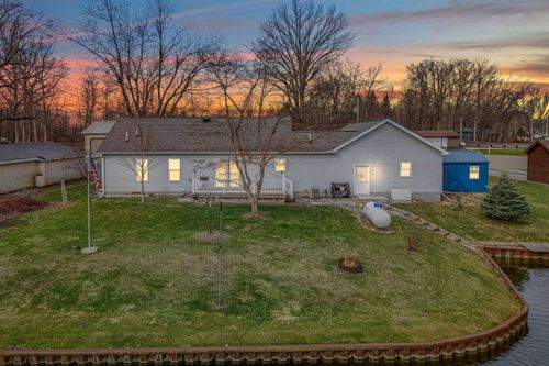 6877 Rowley Dr, Osseo, MI, 49266-9775 | Card Image