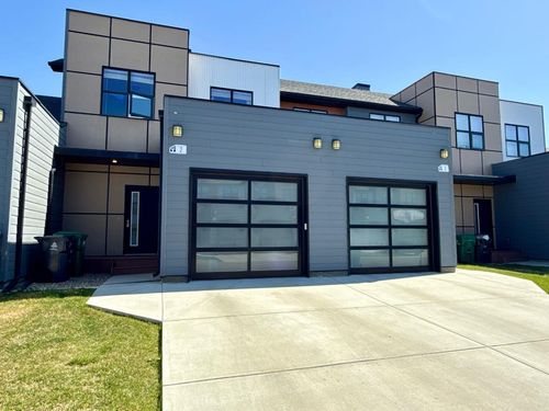 2-81 Aquitania Circle W, Lethbridge, AB, T1J5M5 | Card Image