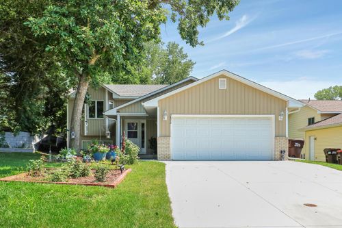 7892 Blackstone Ave, Inver Grove Heights, MN, 55076-2827 | Card Image
